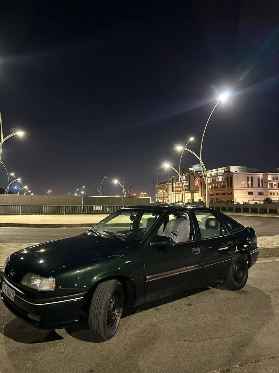 فكترا موديل 94 لون زيتوني فتحه كهرباء جوم كهرباء سياره نضيفه حيل بدون ضربه بدون خياس شرط كلها بلاد محرك 18 سنويه صادره قبل شهرين سياره جاهزه سعرها 45 مكان كركوك ***********
