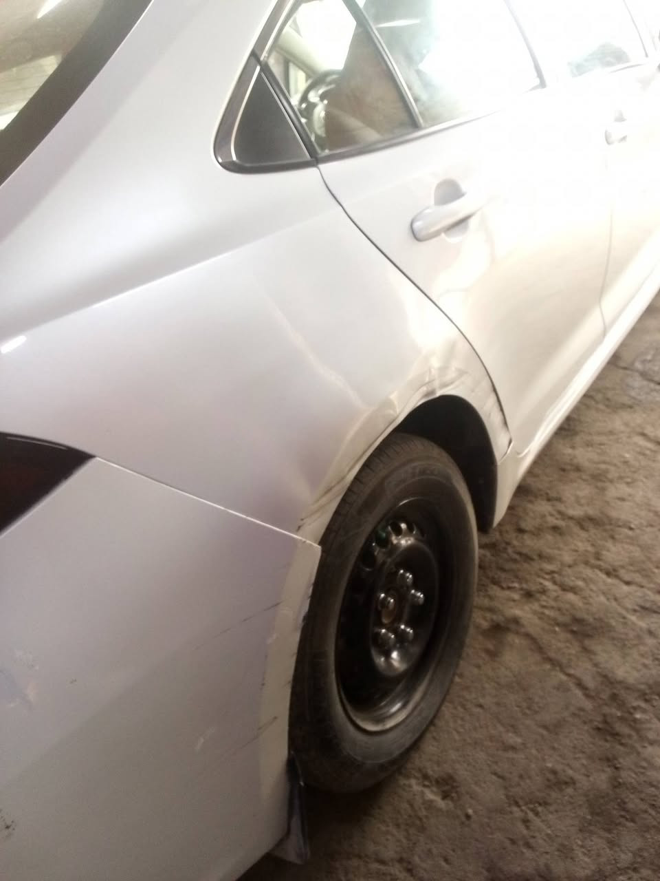 تعديل الجاملغ الخلفي والامامي الأيمن سياره كورلا قبل وبعد الإنتهاء منها 
سمكره وفابير كلاس سيارات حديثه باادراه حيدر السمكري بغداد هاتف ***********
