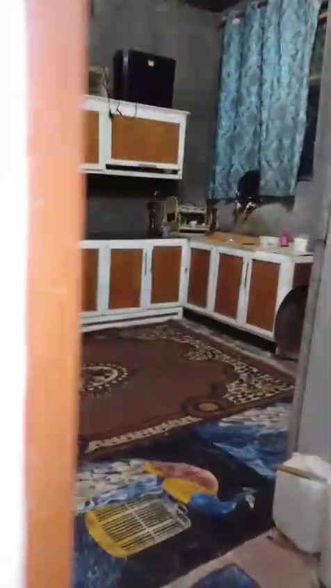 بيت للبيع مساحه 250 ابو صريفه للاستفسار ***********
