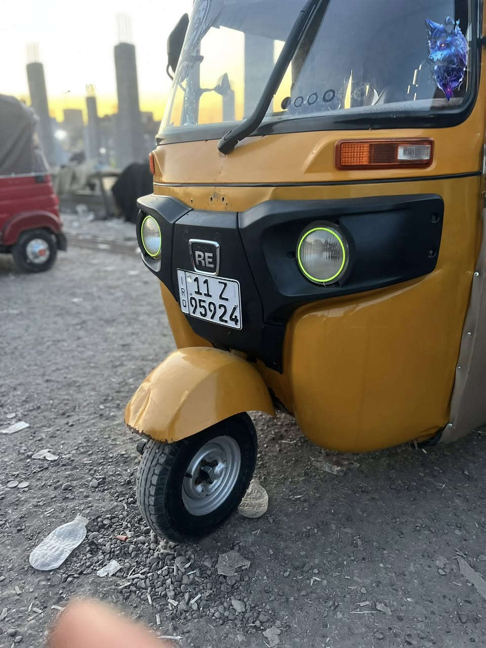 سلام عليكم تكتك 19شهر 3 رقم وسنويه مصبوغه مكان بغداد مدينت صدر جماليه سعره 5300 رقم لهاتف ***********
