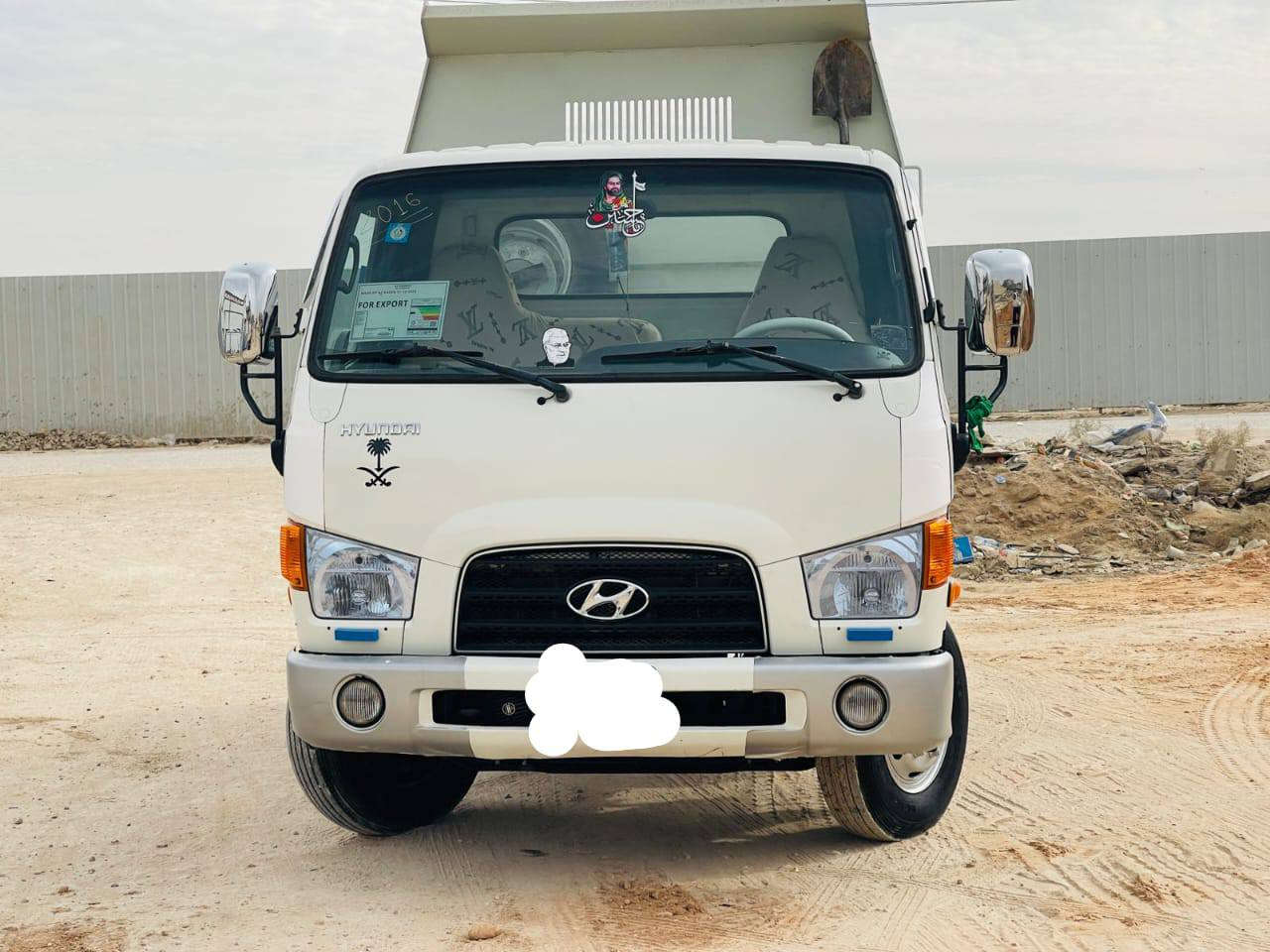 سلام عليكم هونداي قلاب للبيع 2016 سياره كفاله عامه على وضع الشركه بس البدي مصبوغ للجماليه سياره جاهزه من كل شيء سنويه 2028.  ***********
