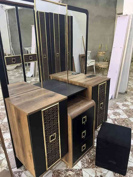 غرفه تركيه للبيع المكان سوك المفرق تواصل وتساب ***********
