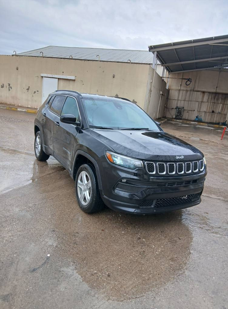 جيب كومباس 2023  شكل جديد بس بونيد صبغ بدون دواخل ايرباك طاك راجعين شريكه 

مواصفات فول بس بدون فتحه 

*********** 

سعر 127 ورقه دهوك, العراق
