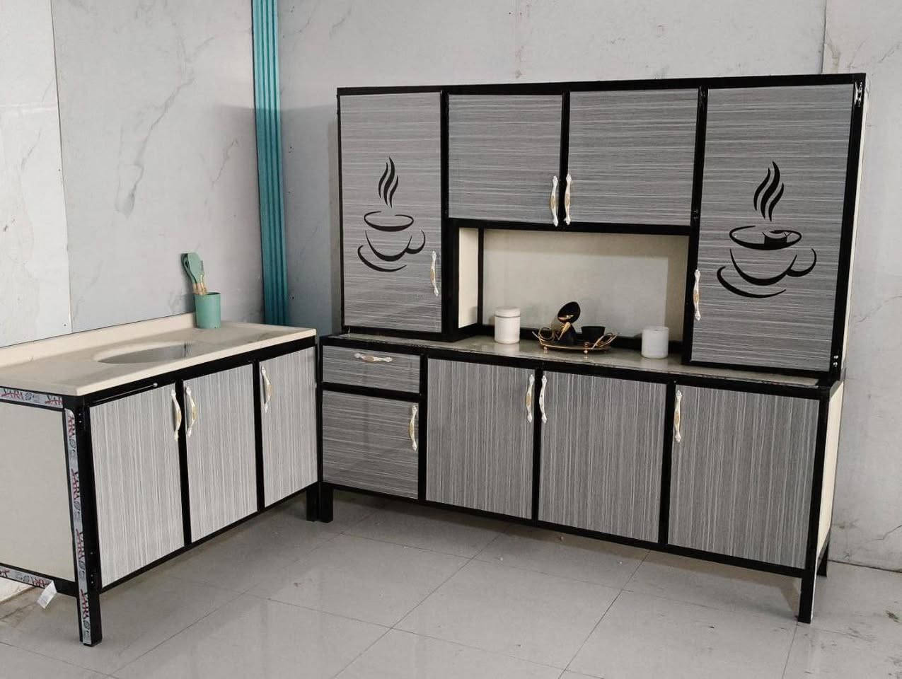 *********** 
ثلاث قطع كاونتر وملحق مترين وسنك مرمر متر و20 سعر 290
