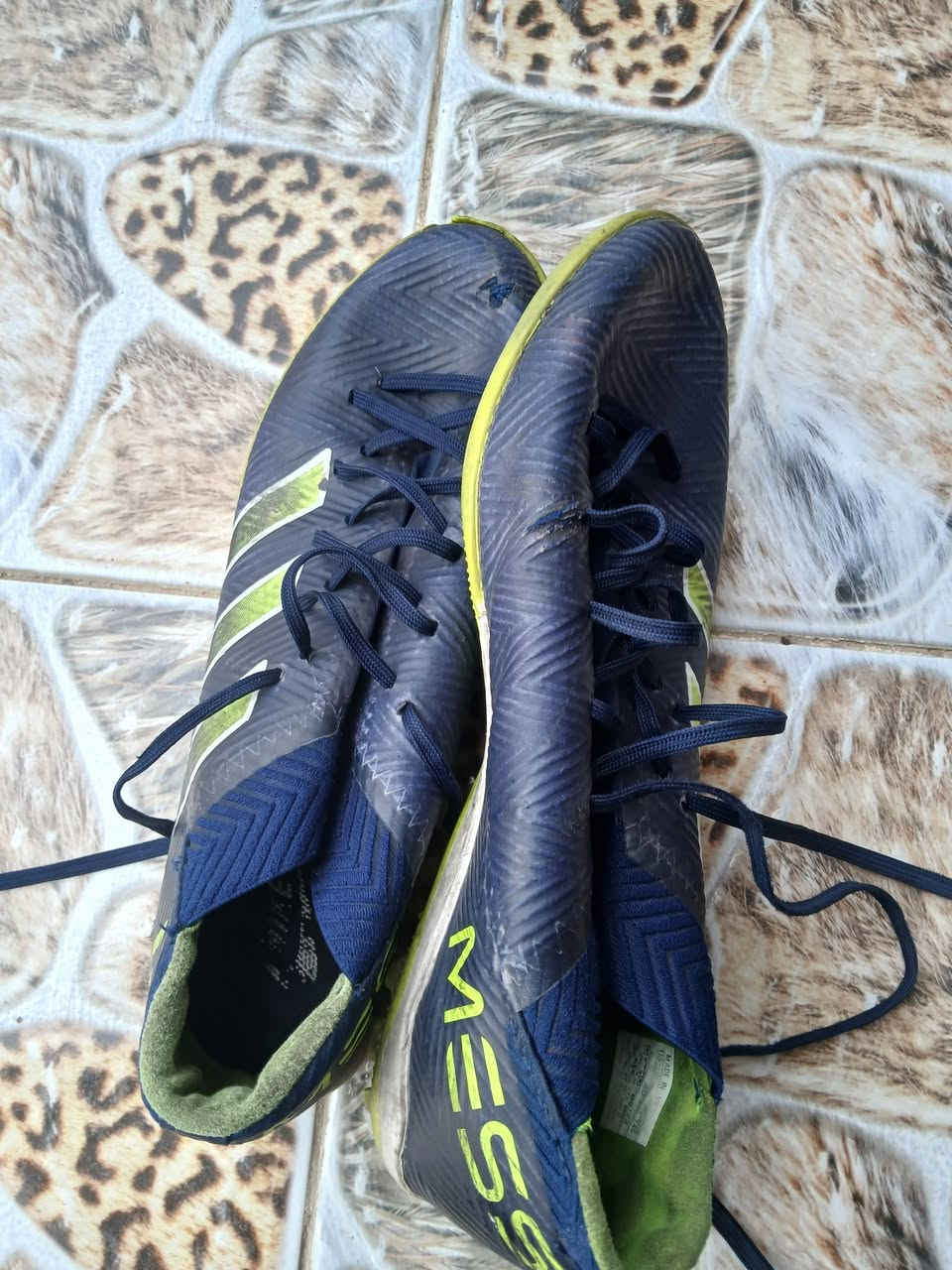 قياس 41+40///12ونص الف


**إذا كنت صاحب هذا الإعلان وتريد حذفه لأي سبب، رجاءا أرسل رسالة إلى الدعم الفني**