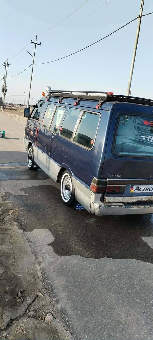 سياره كيه للبيع بسته موديل 94 تريد وكاله وتريد تحويل سنويه صاقطه 2019مكينه وكير مكفوله اكسن بي ونه قليل شاصي مكفول حداديه تخم تاير بوار كهربائيّه شغاله  38وبيه مجال مكلف بل النشر الرقم ***********
