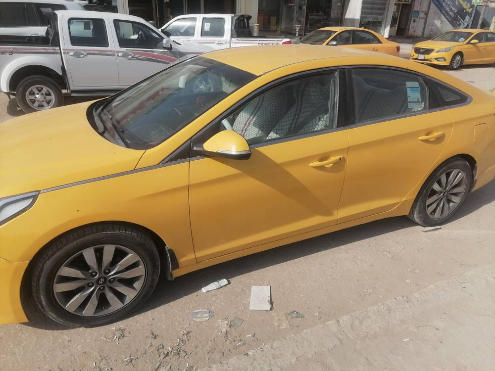 سلام عليكم 
سوناتا باسمي 2015 
كفاله كير محرك 
بيه فقط دحجه بالجاملغ الخلفي جهة العبري
 صبغه جديده رقم نكليزي جديد مثنى سنويه باسمي شخصيا 
السعر135 وبيه مجال حك الجيه 
العنوان الديوانيه الحمزه الشرقي*********** +
مراوس ب سيدونا
