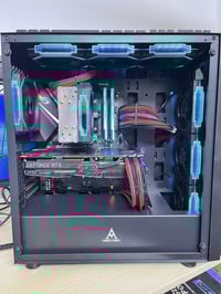 كور i9 9900K • RTX ٢٠٧٠ • رام ١٦GB