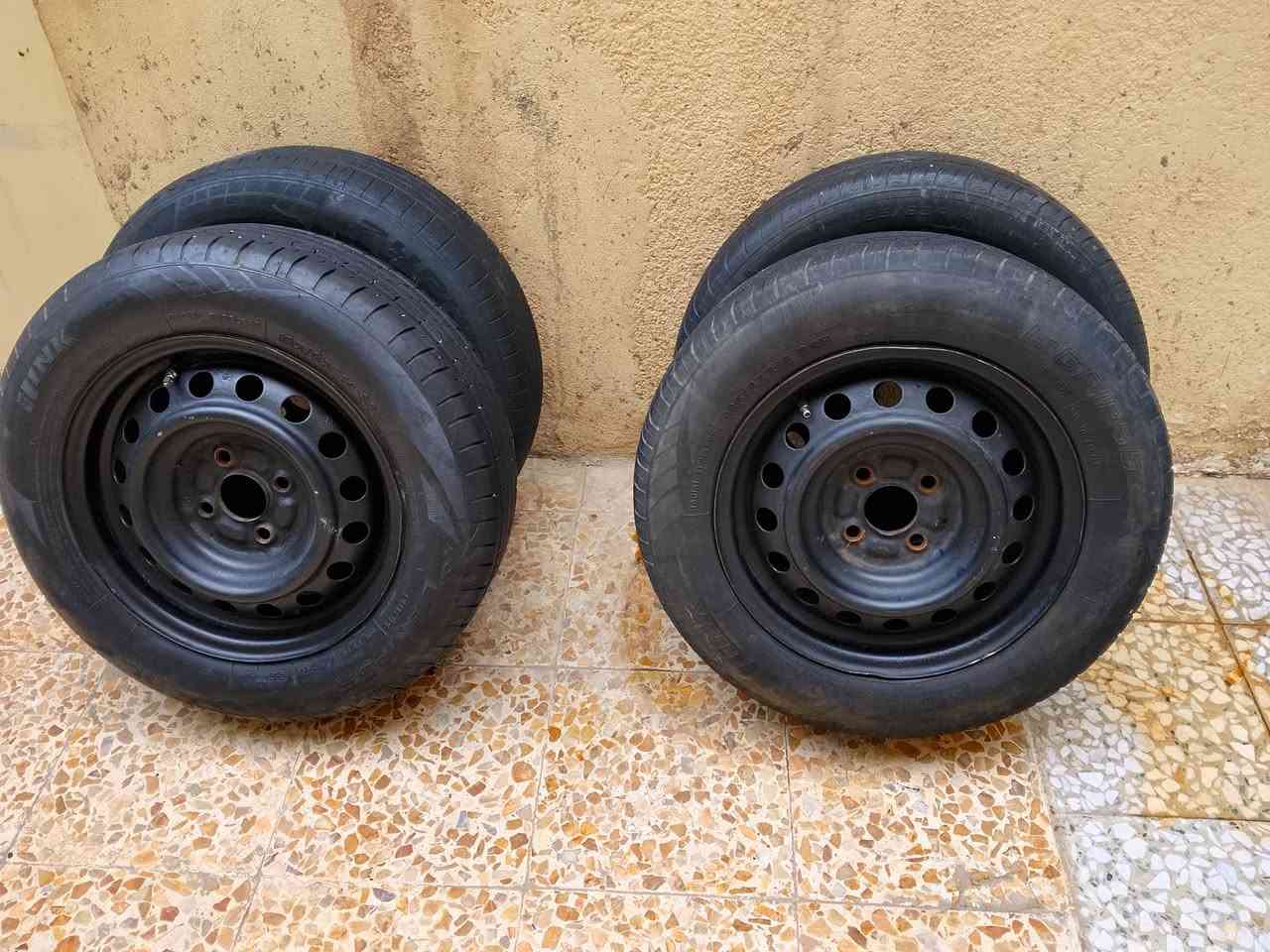 تايات حجم 14 للبيع مكاني موصل السعر 120 أو بي مجال اتصال على رقم ***********
