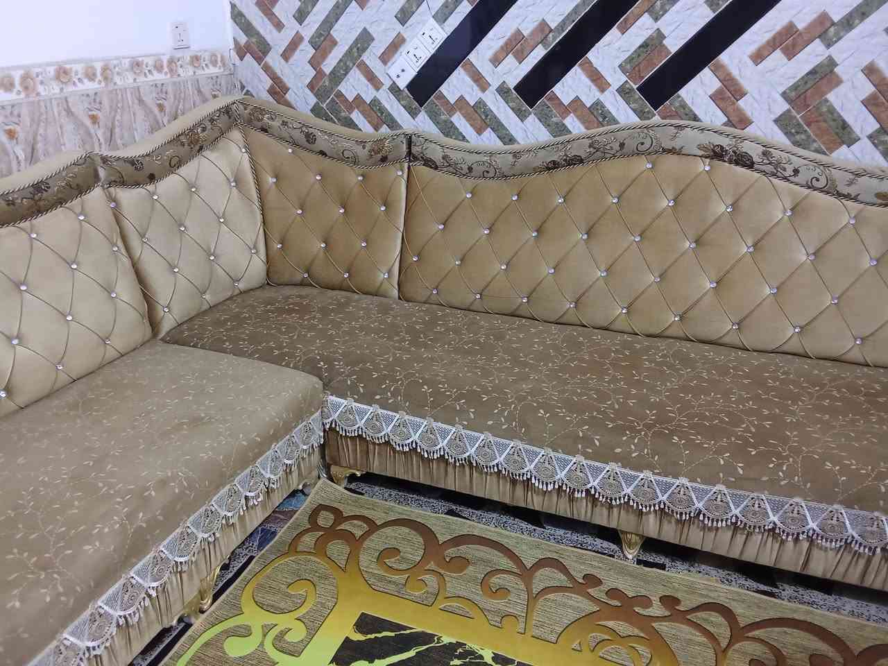 السلام عليكم هاذة ديوان للبيع 8 مقاعد تزكام الثقيل رايدينة 350 وبي مجال ***********
