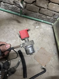 عندي منظومه سته سلندر كامله خزان 60 التر  بيه كرت مال محطه الدورة مكان...