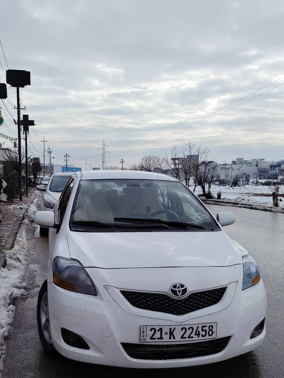 تۆیۆتا یارس مۆدێل ۲۰۱۲ مواسفات ئەمریکی یەک پارچە بۆیاخ ***********
