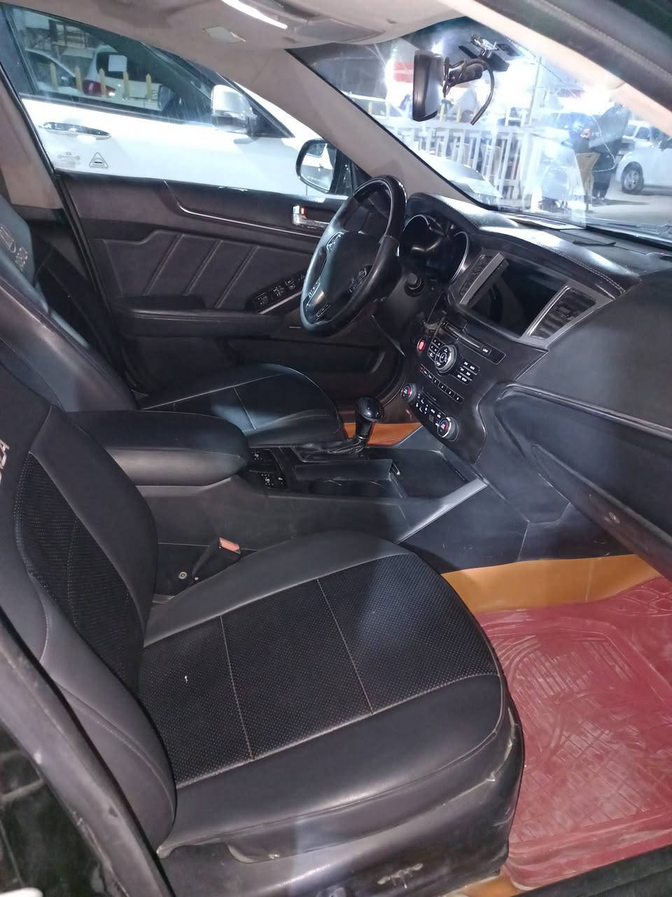 كادنزا
موديل ٢٠١٢ 

سيارة فول 

بصمه 

بانوراما 

كشنات جلد كهربائي 

6 سلندر 

رقم بغداد انكليزي 

جاهزه تراي للبصرة 

  بيع او مراوس فقط بالرقم الشمالي 

للتواصل 

***********
