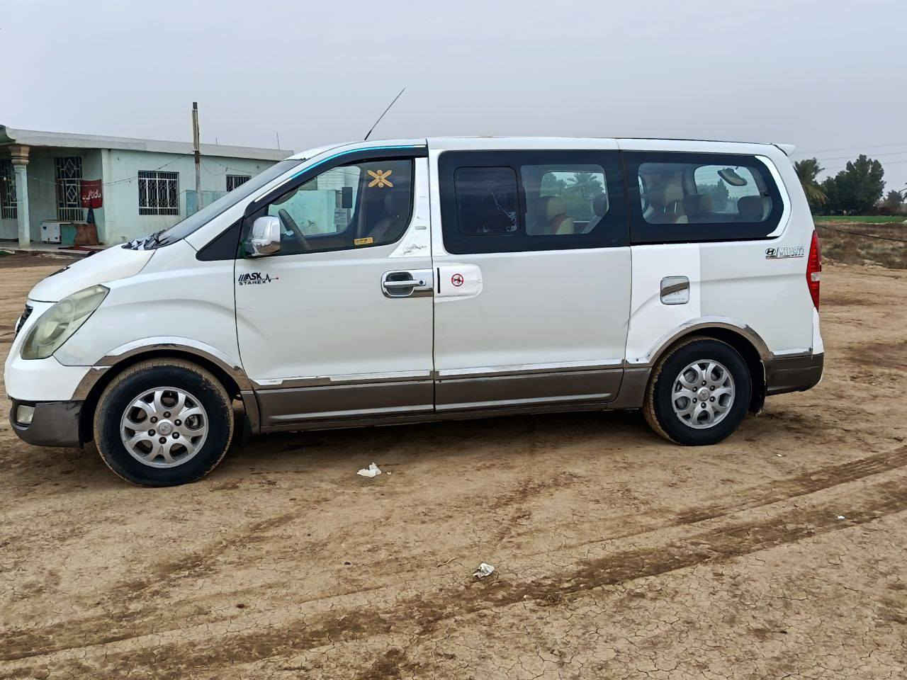 السلام عليكم
ام كريم للبيع ٢٠٠٩
السعر $138 ورقة  وبيها مجال
رقم قادسية انكليزي
محرك + كير + اكسل = كفاله عامه 
سيارة نظيفه حيل 
دوشمه كشنات جديدة 
ارضيه + تنته جديدة 
بيها ٣ قطع صبغ 
جاملغ وباب سحب خلف السايق 
جاملغ امامي جهة العبري 
مكانها واسط الاحرار 
***********
