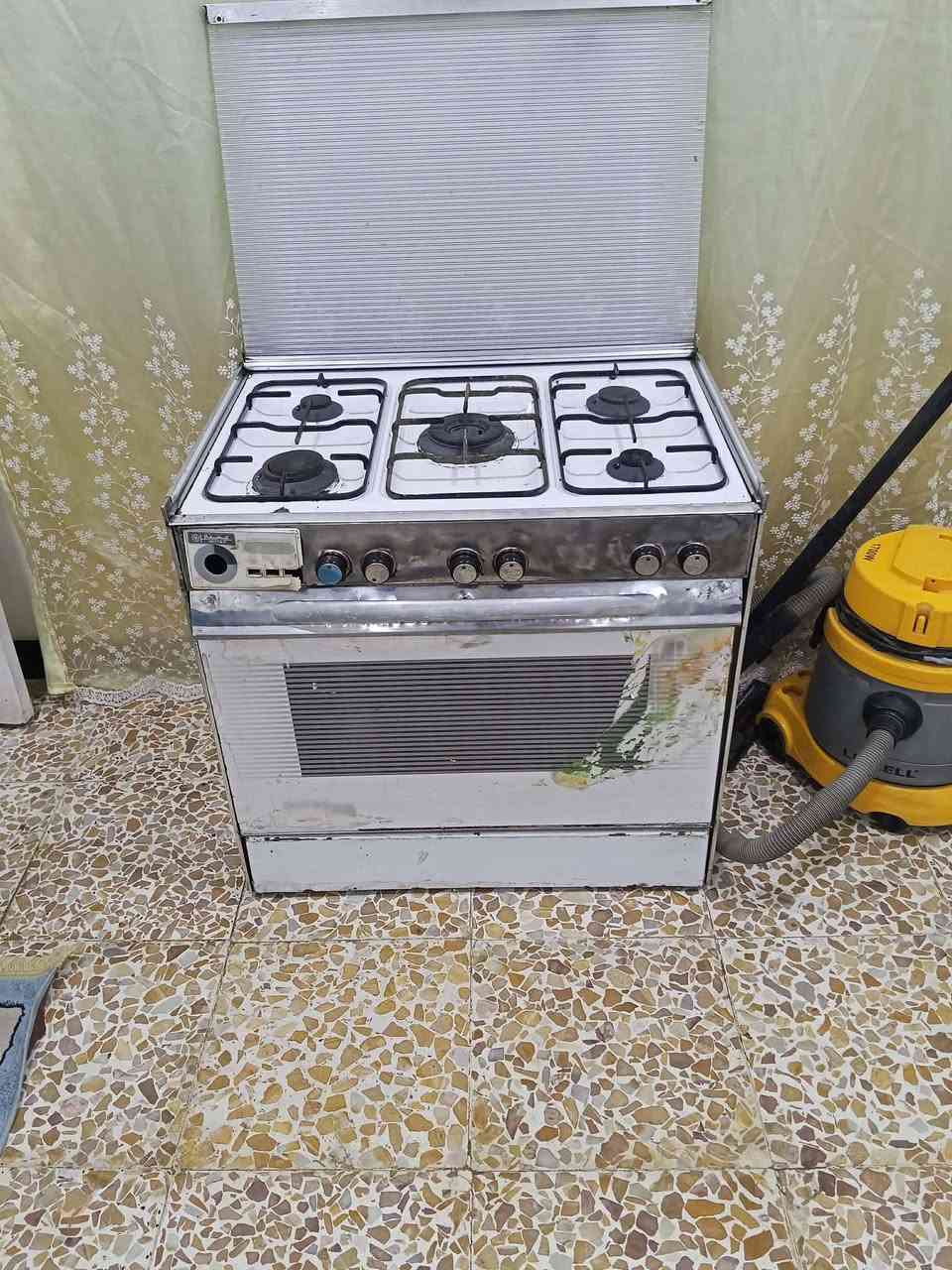 سلام عليكم غراض للبيع كلمن وسعر
طباخ عشتار 90
مبرده جديده 125وبيه مجال 
كرسي هزاز 30
مكنسه كهربائية 25
بايسكل اطفال 25 
اتصل على رقم ***********
