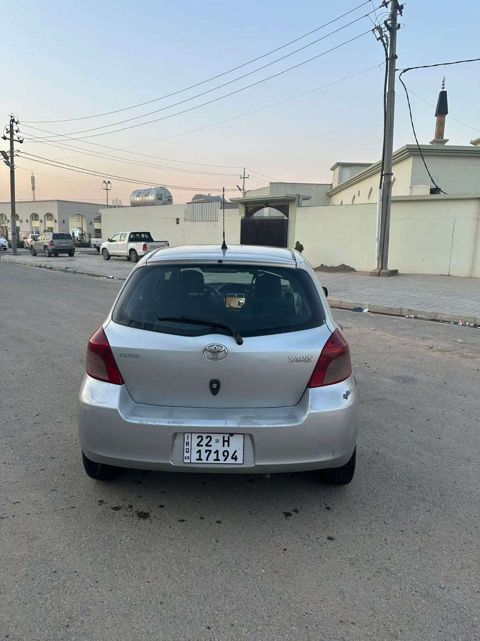 تویوتا یارس ٢٠٠٨
سبوغ عام لۆ جوانی رسمی پێش سبوغکردنەوەم دانایە پێشتر بەس چاملغی پشتەوەی سەکن لێدرا بوو رەقەم نوێیە بە ناوی خۆمە گیر مەکینە تەبرید بە شەرت بێ معجون و بێ تعدیلە سعری ٧٧ و مجال 
***********
*********** أربيل, العراق
