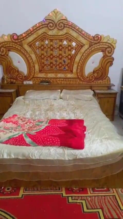 غرفة نظيفه للبيع سعر ٥٠٠ وبيها مجال 
العنوان / مجر حي كنيكل


**إذا كنت صاحب هذا الإعلان وتريد حذفه لأي سبب، رجاءا أرسل رسالة إلى الدعم الفني**