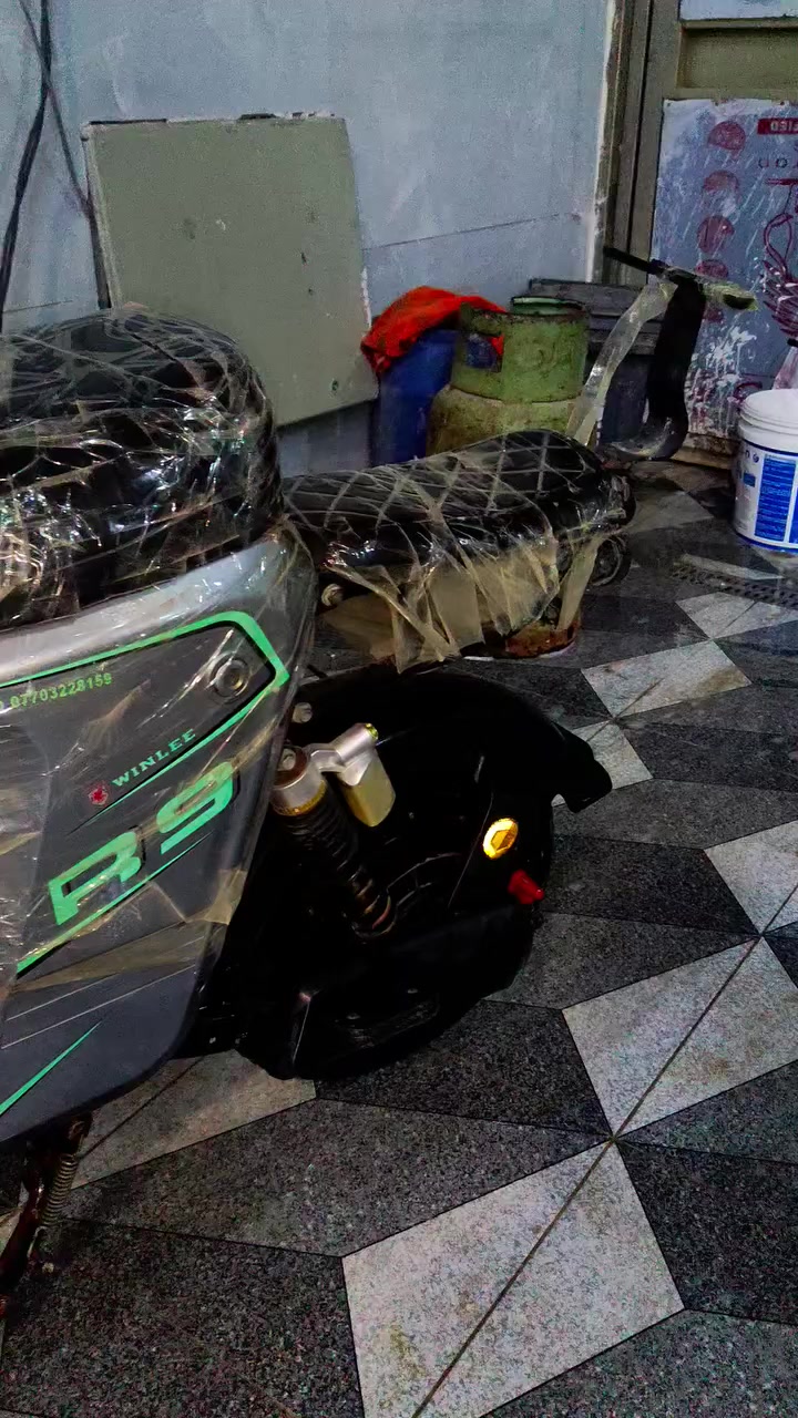 دراجه شحن R9 موديل2025 صالي اقل من شهر بدلت بطاريات دراجه كلش جديده وما متعوب اروح بيه بس للمدرسه وارجع السعر 400 المحافظة البصرة


**إذا كنت صاحب هذا الإعلان وتريد حذفه لأي سبب، رجاءا أرسل رسالة إلى الدعم الفني**