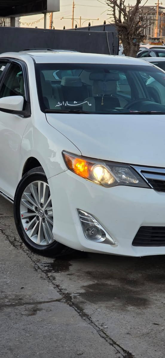 تويوتا كامري ٢٠١٢ ابيض Le كندي كلين تايتل بدون دعم بدون تبديل قطع وايرباك ماطاك. الكير والمكينة بشرط . السنوية ورقم جديد .فقط بيه تعديل بارد بسيط. السعر ١٤٢ ورقة للمعلومات اتصل على رقم الهاتف ***********
