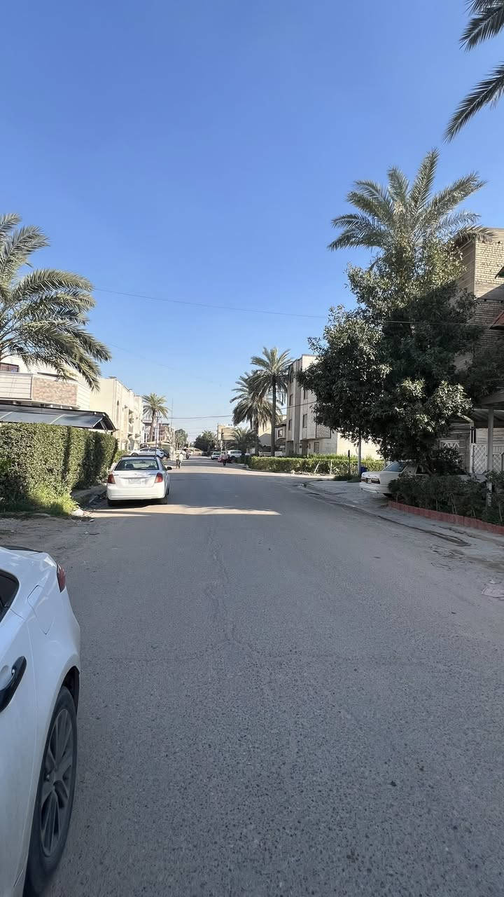 #مكتب_الودق_للعقار
دار للبيع شارع فلسطين محلة 510 شارع الطارق مساحة 60 متر 
واجهة 4 متر 
نزال 15 متر
يحتوي على صالة / مطبخ /خدمات / منور/ 4 نوم 

#للأستفسار_يرجى_الاتصال_او_المراسلة 

 *********** مصطفى ☎️

او زيارة موقع المكتب 

♦️شارع فلسطين حي المستنصرية بناية فرمان
