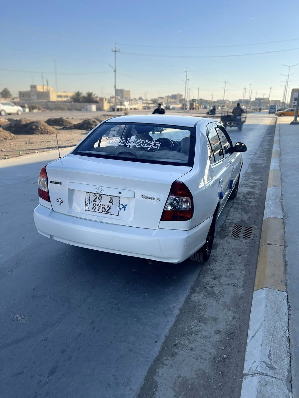 السلام عليكم البيع فيرنا 2012 سياره كلش حلوه ونظيفه سياره رقم واسط جديد تحويل ثاني يوم سياره حلى من بلصور الاتصال والستفسار ***********
