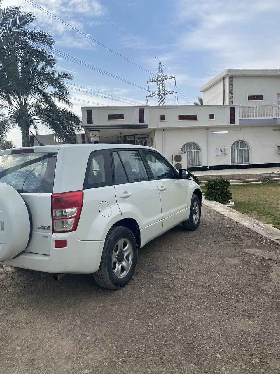 سلام عليكم اخوان
سيارة سوزوكي فيتارة 2007 

بسمي تحويل مباشر 

العنوان بغداد المشاهدة شارع الطارمية قرب جامع الخضر 

سياره نضيفه  بمعنة الكلمة سياره وارد امريكي ضرر بجم  و جاملق خلفي. فقط  الهاتف ***********

.   ***********
