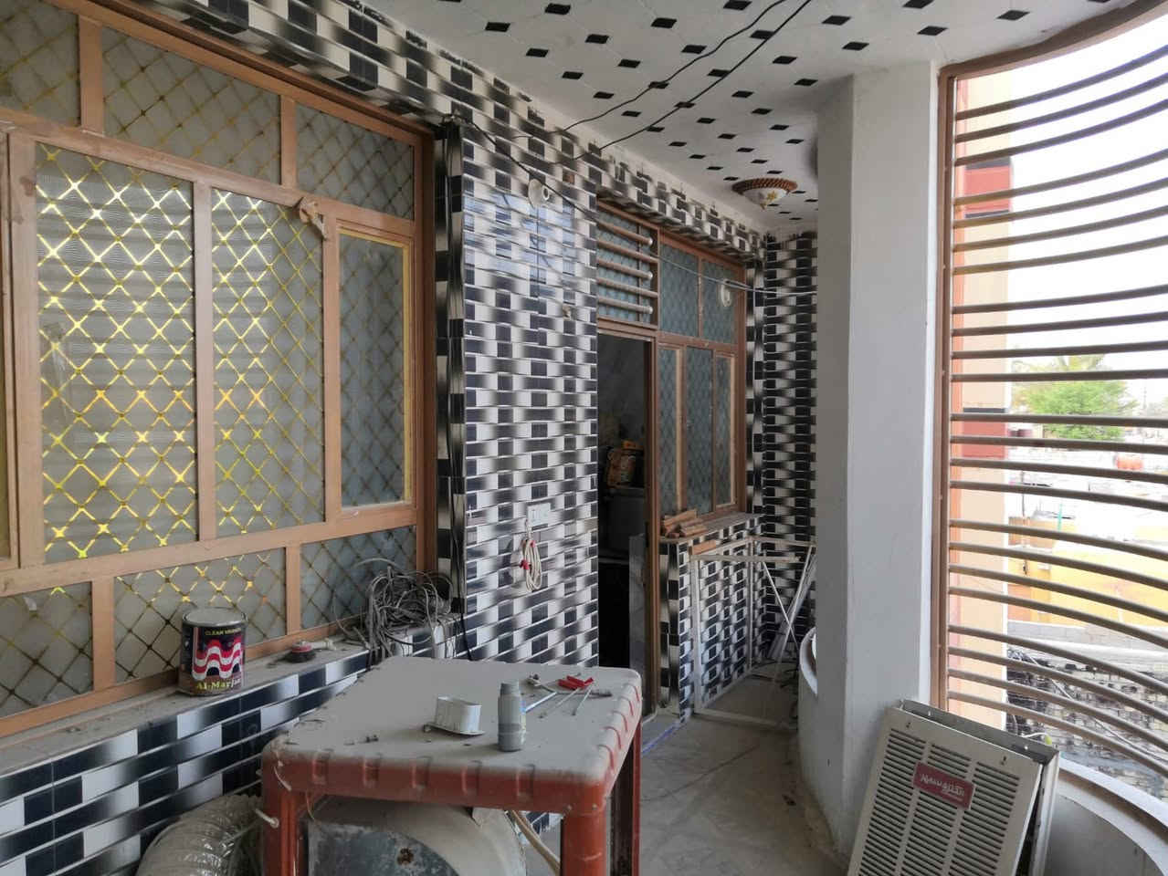 بيت للبيع طابو ملك صرف السعر 310 مليون يحتوي 5 غرف نوم نظام سويت
موقعة كربلاء حي العامل 

قرب سوق الوسط 

كافة الخدمات قريبة مقابليه مدارس ابتدائية و متوسطة و اعدادية 

للاستفسار ‭0773 242 1479‬
