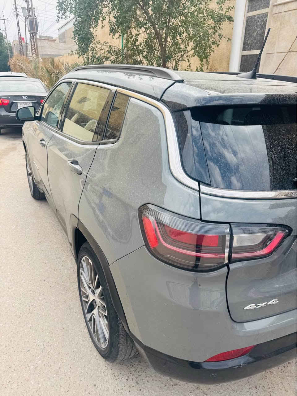 السلام عليكم جيب كومبارس موديل 2023 فول لميتد سيارة باسمي رقم بصره سياره جديده بيه طخه بسيطه بالبنيد بدون دواخل والايرباك سليم بنوراما كشنات جلد تدفىء تبريد رادار تحكم سترين رادار نقطه عميا توقف ذاتي سياقه ذاتيه خزن ميموري تحديد مسار فول تحكم ستيرين لون إسمنتي لدات تخم تايرات جدد شاشه كار بلي بيها هواي مواصفات السعر 182 ورقه وهذه رقمي *********** علي الغربي, ميسان
