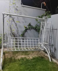 المشتل الحي المهني • مرجوحة نظيفة • تحمل ٣ أشخاص