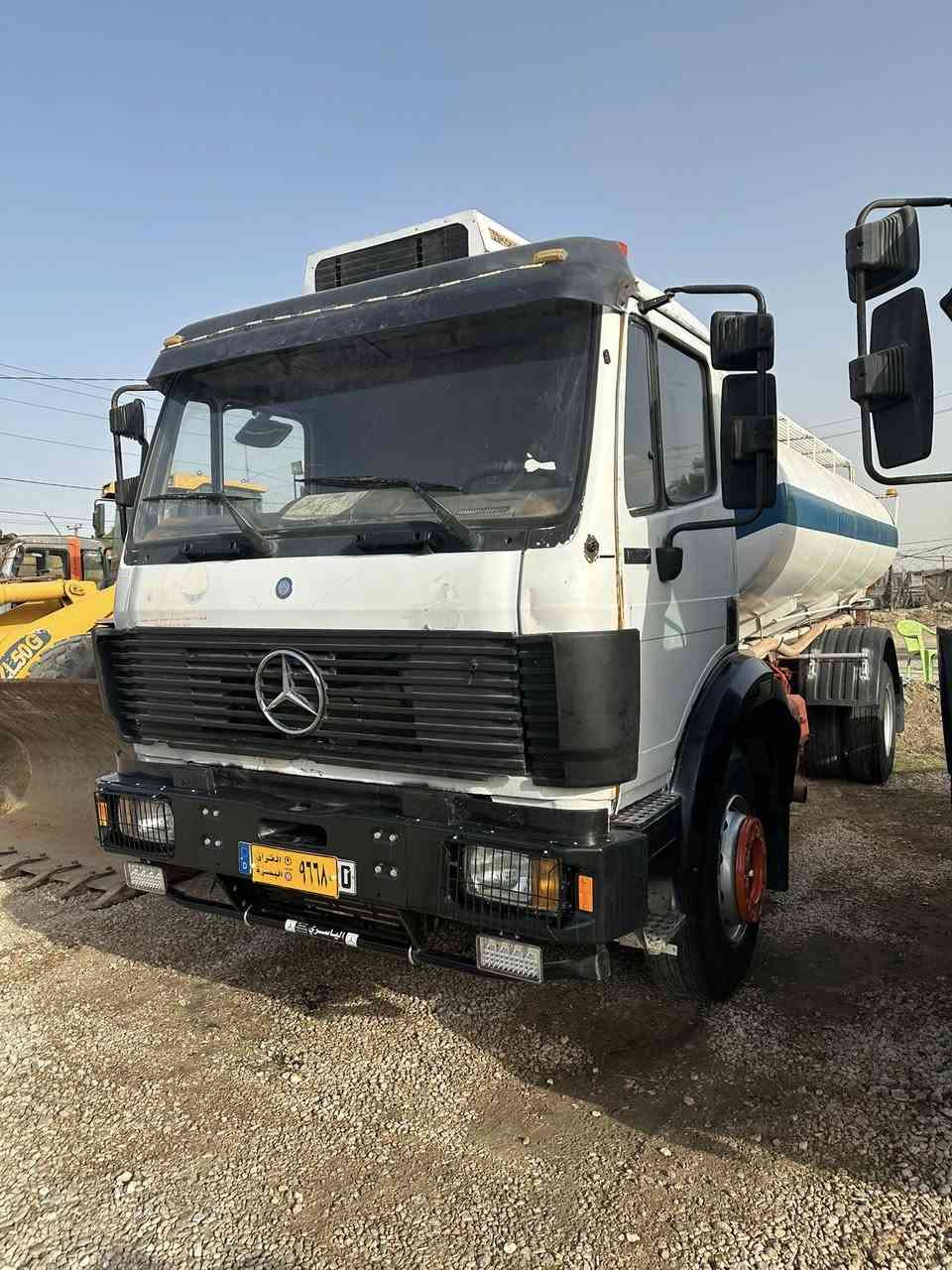 تنكر ماء موديل ١٩٧٥ رقم بصره تحويل مباشر مكينه ٢٨ كير ٢٥ اكسل جيىف تخم تاير قماره كرواتي جاهزه للعمل المواطير سحب ودفع كله جاهز السعر ١٦٠ وبيهه مجال 
مكاني حله معرض ابو عزام المعموري 
***********
