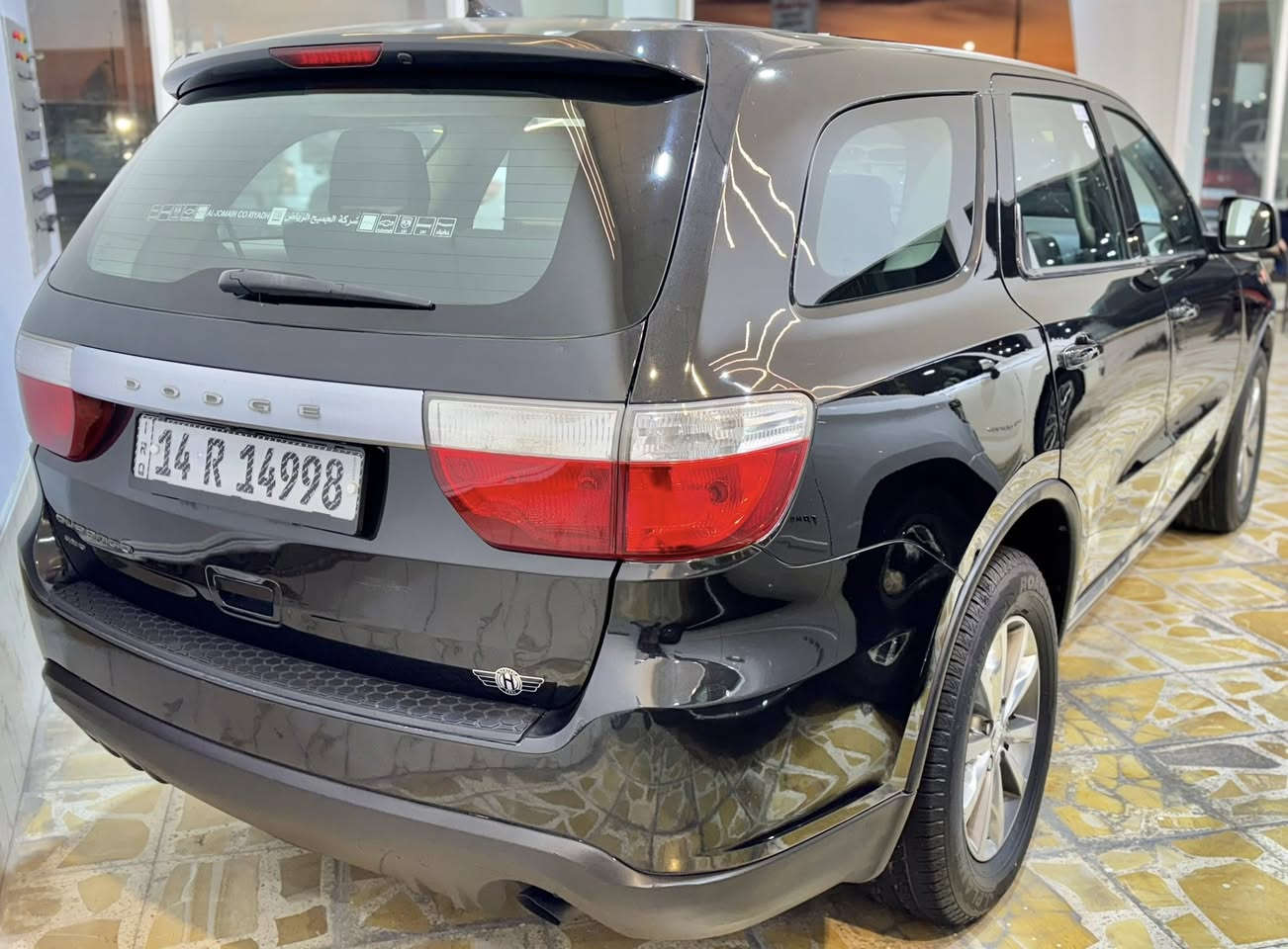 السلام عليكم للبيع دوج دورنكو موديل 2013 وارد خليجي كفالة من الضربة والتبديل بيها صبغ باب جهة اليمنة الورة وشبر من باب السايق كد شبر فقط الباقي كفالة عامة بدون ضربة مكينة وكير بل كارتون مكينة برغي ما مفتوح بيها من الشركة سيارة كلها بلاد حدادية من الطول لطول كلها شد جديد تخم تاير شاد جدد رقم بصر الدولي بأسمي سنوية 2028 هزة جديدة سيارة جاهزة كلبسة ما بيها نقص وبلادية على وضع الشركة .
مكان السيارة البصرة الامن الداخلي // السعر :175 وبيها مجال //للأستفسار 0788853622//***********
