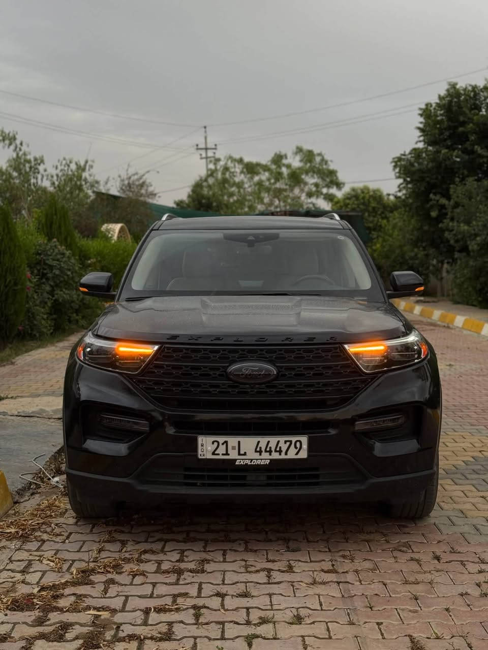 248
فورد اكسبلورر Limited 2023 اعلي فئه نوادر

داخل بيجي وبانوراما وشاشه كبيره ودبل اكسل اعلي فئه  و (28 ميل )✅ممشي فقط

السياره عليها تحديث كير ومحرك وشاشه والعدادات وضافات من الشركه + 2026

بوليش عام وتخم 4 اطارات جديده 

وضربتها 2 باب سكن صبغ

وحافه البنيد فقط صبغ اقل من الربع 

ايرباكات استيرن وتكمه و كلها راجعه سستم بلادي

كما موضح بالصور فقط

محرك 2.3 EcoBoost تيربو 300 hp

قير أوتوماتيك 10 سرعات

دفع رباعي AWD

3 صفوف مقاعد / 6 مقاعد

المواصفات:

ستيرن كهربائي 

وشارات بالمري

بردات خلفيه بلاديه 

وليد ابواب

• شاشة وسطية كبيرة

• عدادات رقمية

• مقاعد جلد فاخرة

• تبريد وتدفئة للمقاعد الأمامية

• تدفئة المقود (الستيرن)

• مقاعد كهربائية مع ذاكرة حف

• تشغيل بصمة ودخول ذكي

• تشغيل عن بعد من السويج

• فتح وغلق الجامات من السوي

• فتحة سقف بانوراما

• نظام صوت B&O Bang & Olufsen

• Apple CarPlay و Android Auto

• شاحن لاسلكي

• باب خلفي كهربائي

• مقاعد الصف الثالث كهربائية (فتح وطي كهربائي)

• حساسات مطر للماسحات

• كاميرا خلفية

. 5 كاميرات 360

• حساسات أمامية وخلفية

• مثبت سرعة راداري

• نظام المحافظة على المسار

• نظام النقطة العمياء

• تنبيه التصادم وفرملة طوارئ

• تكييف أوتوماتيكي ثلاثي المناطق

• إنارة LED كاملة بالابواب 

وبعد بيها مواصفات بالشاشه هواي 

قفل وفتح الجامات بالسويج وقفلهم 

ك

تحديثات 2026 من الشركه عليها كامله

السياره ما ناقصها اي شي كامله مكمله من كل النواحي ومن نوادر 

المكان كركوك 

***********
