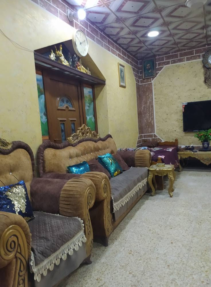 200متر حي الرساله خلف التجاري
طابق ونص اربع غرف نوم كربلاء, العراق
