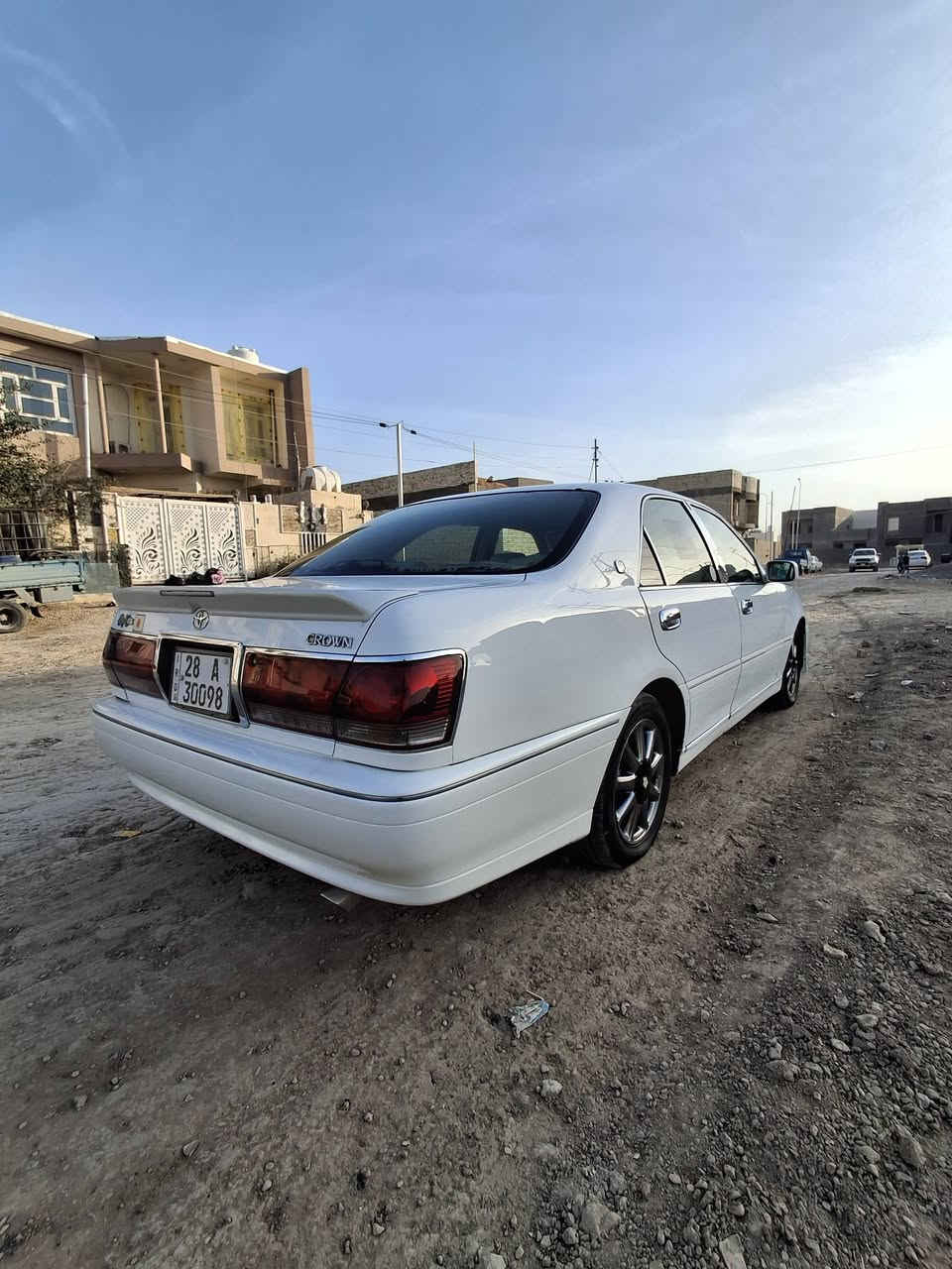 سلام عليكم ملكه مديل ٢٠٠٠ للبيع السياره جاهزه من كلشي حداديه مكينه كير كله لوك جديد تبريد تدفئه مكينه vvt دكمتين  كله شغال السياره جاهزه عل اخر حبايه رقم نجف  مداور ثاني يوم مكاني بابل *********** سعر السياره بلاش ب ١٣٠ قفل السياره بيه قطعتين صبغ فقط والباقي كله كفاله يدون ضربه
