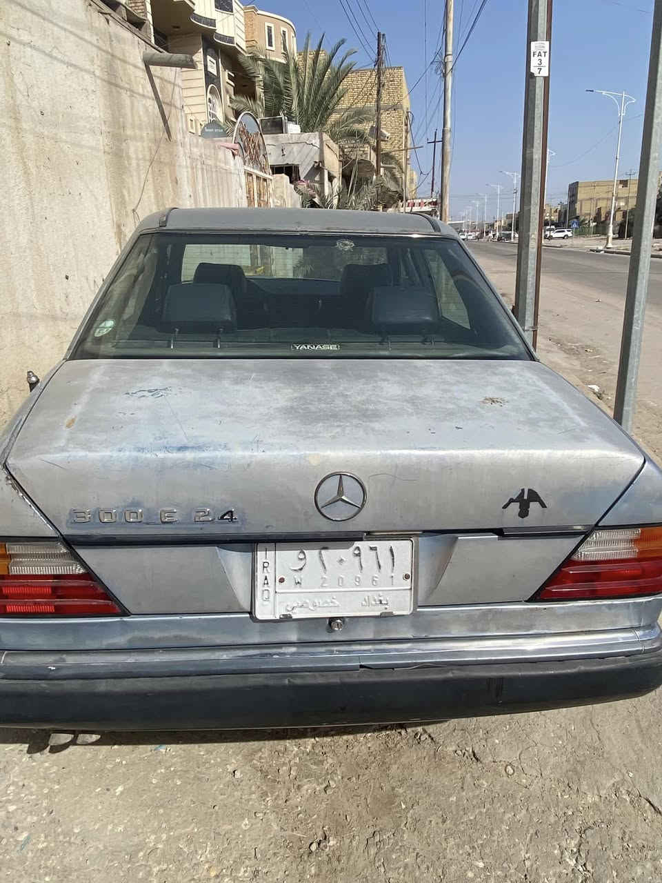 سلام عليكم مارسدس دب 1991مكينا 2500 بطه سياره  فول فتحه كشن جلد مكانه الناصريه المركز السعر تصل على الرقم ***********
