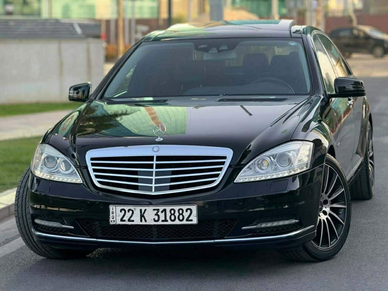 للبيع مرسيدس S350 موديل 2011 فول كفالة عامة وارد ألمانيا 🇩🇪 ماشية 150 الف حقيقي السعر 230$ للتواصل فقط ***********
