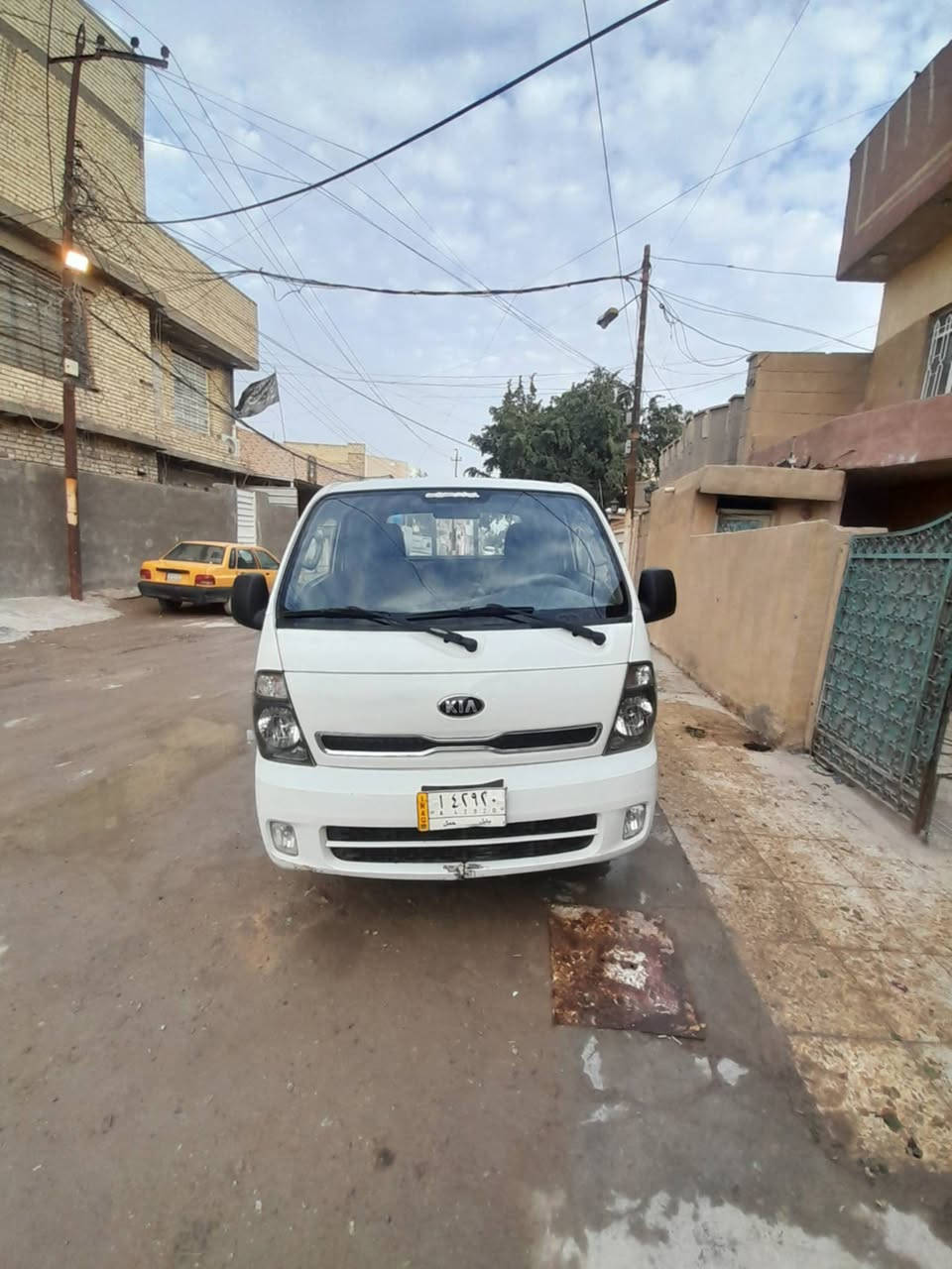 � كيا بنكو موديل 2017
📍 بغداد – المشتل

✅ رقم بابل
✅ كفالة عامة
✅ بدون ضربة وبدون صبغ
✅ حدادية وكير جدد
✅ بسمي – مداور ثاني يوم

📉 الممشى: 119 ألف (وكف العداد قبل سنة)

💰 السعر: 120 ورقة وبيها مجال للشراي

📞 للتواصل: ***********
