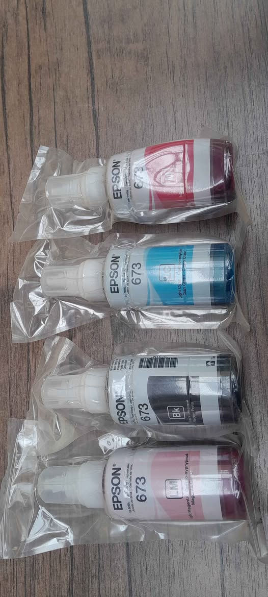 للبيع أحبار طابعة ايبسون اصلي عدد ٤ فقط 
السعر ١٠ الاف دينار فقط
موبايل *********** كركوك كركوك, العراق
