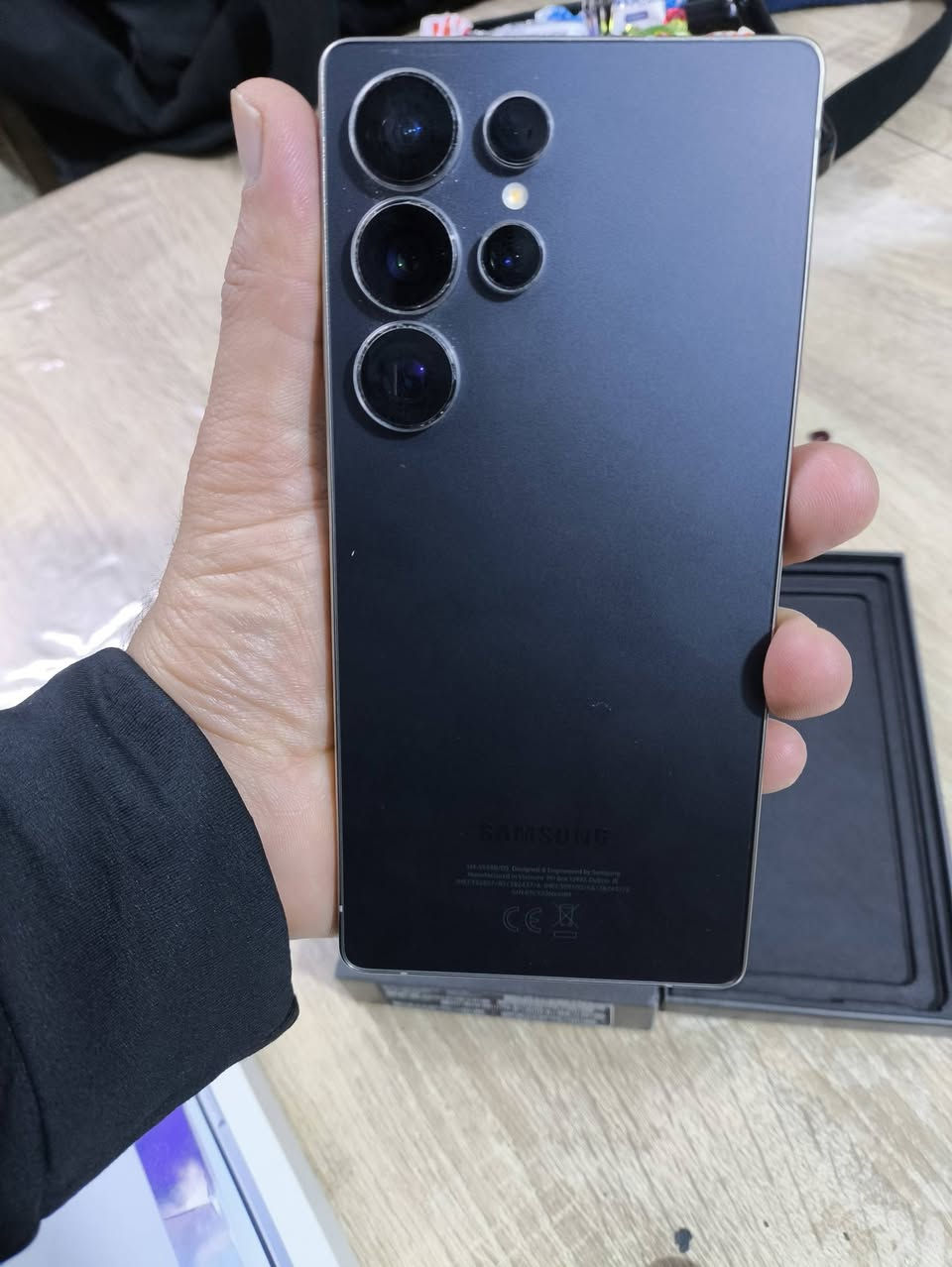 Galaxy  s25 ultra 
 نرخى 1.125.000  
زاكيره 256 رامى 12
 خاوينى 100% 
كامل ئه شيا   
 بي عه يب  و نه كراوه به زه مان 2رؤژ
گه ياندن هه يه 
شوين كركوك 
***********
***********
------------------------------------------------------------------------------------
سعره  1.125.000  الف 
ذاكره 256  رام 12
 نظافه 100% 
 غراضه كامل 
  مابيه عيب خطين  و مامفتوح  بضمان يومين الفحص
متوفر توصيل
مكاني كركوك
***********
***********
