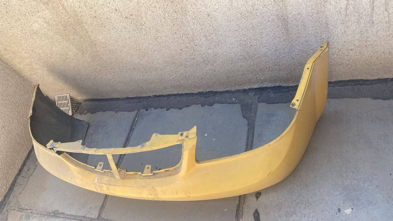 من رخصت الادمن اخوان عندي هاي الاغراض مال اوبترا /دبلات خلفيه وحلويات/ودعاميه اماميه/ بدنه مال المصدات/السعر 75 الف الي محتاجهن /الاتصال ***********// السيديه قرب البياع//
