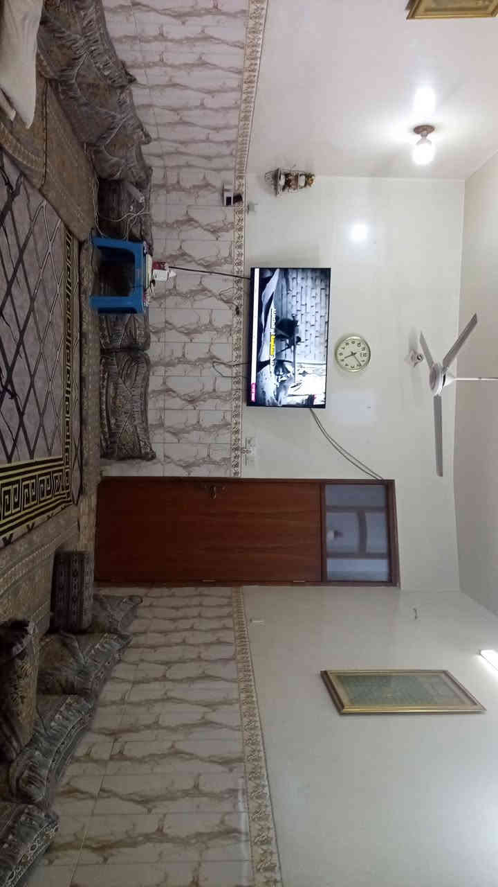 بيت للبيع // المساحة ١٥٠م 
المنطقة // حي الرحمة قرب مطعم بسام 
المعلومات // بيت طابق واحد ما بي اي نق و البيت عالي عن الشارع البيت ( طابو صرف سند منفرد) 
السعر // ١٧٠ او بي مجال 
الرقم ( ***********)
