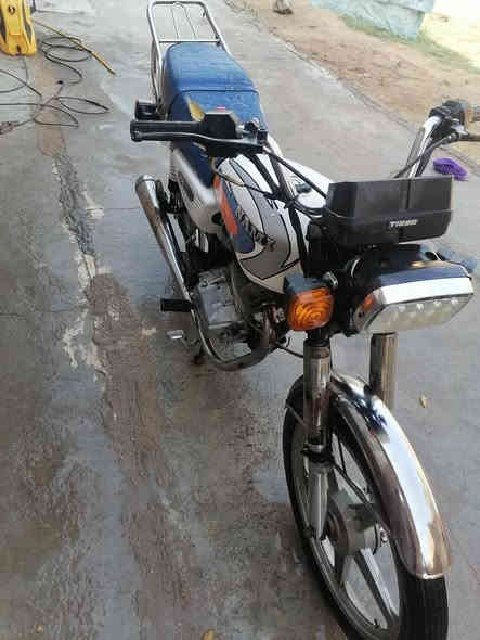 دراجة اربعة كير للبيع الدراجة اصولية مسجلة مطلعيلها سنوية بس رقم ما مسوي 
الشراي يتصل عالرقم لان راعيها ما متواجد عالفيس 

*********** ابو يوسف
