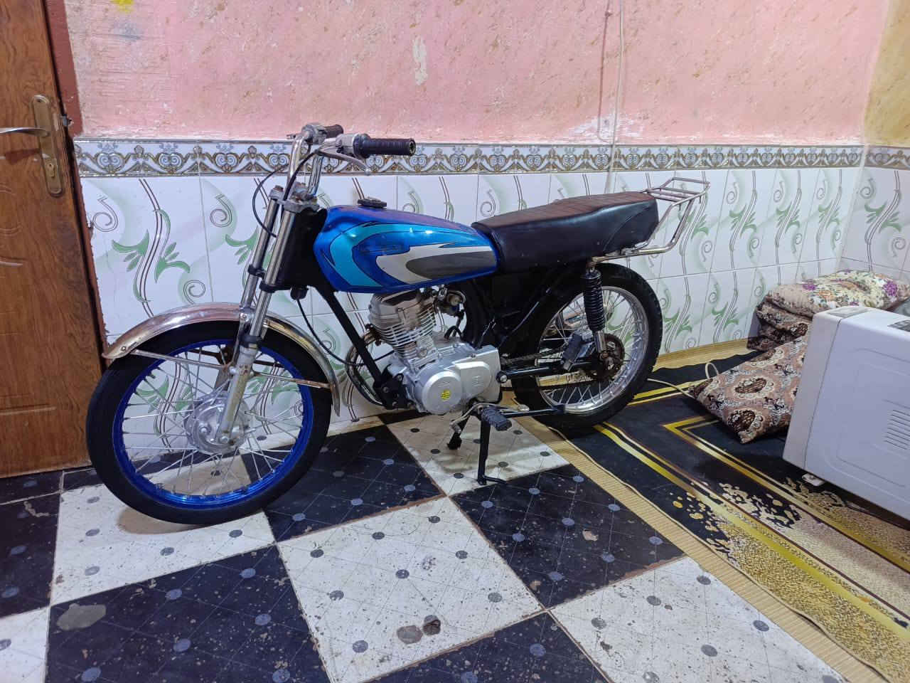 السلام عليكم دراجه ادوات مقفوله سعر 400 عنوان بصره ***********
