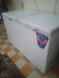 ثلاجة • للبيع