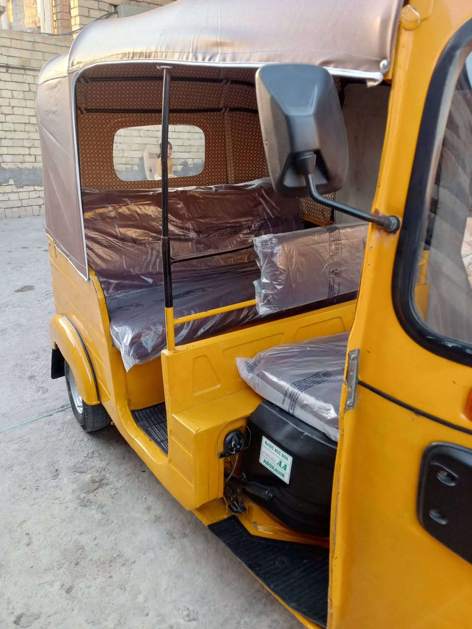 السلام عليكم شباب تكتك للبيع موديل ٢٠شهر 11مكفوله ‏‪***********‬‏تحويل مباشر مكاني بغداد المعامل ‏
