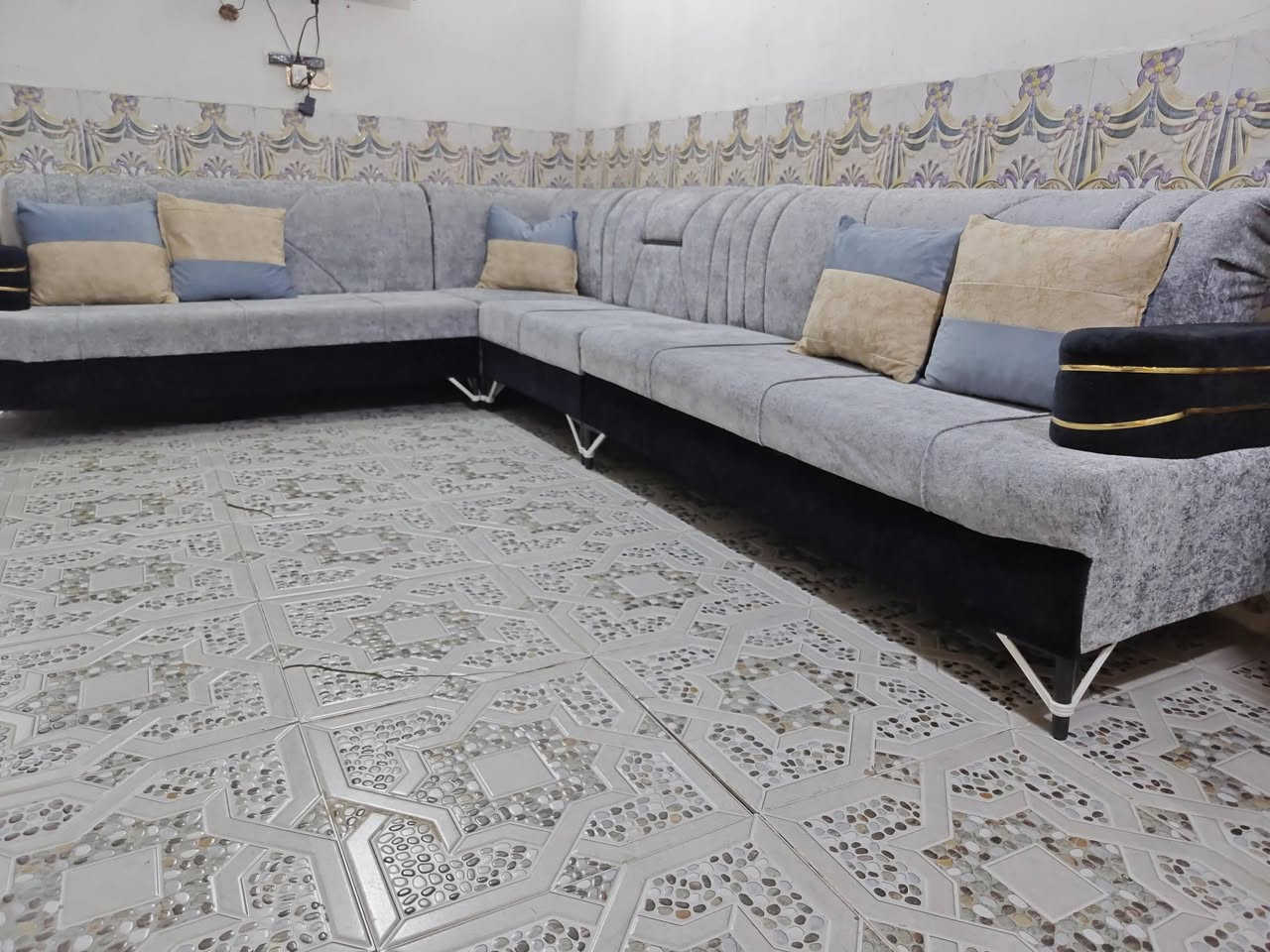 ديوان خمس مقاعد مع كوشات ومع طبلات سعر 350 قفل


**إذا كنت صاحب هذا الإعلان وتريد حذفه لأي سبب، رجاءا أرسل رسالة إلى الدعم الفني**