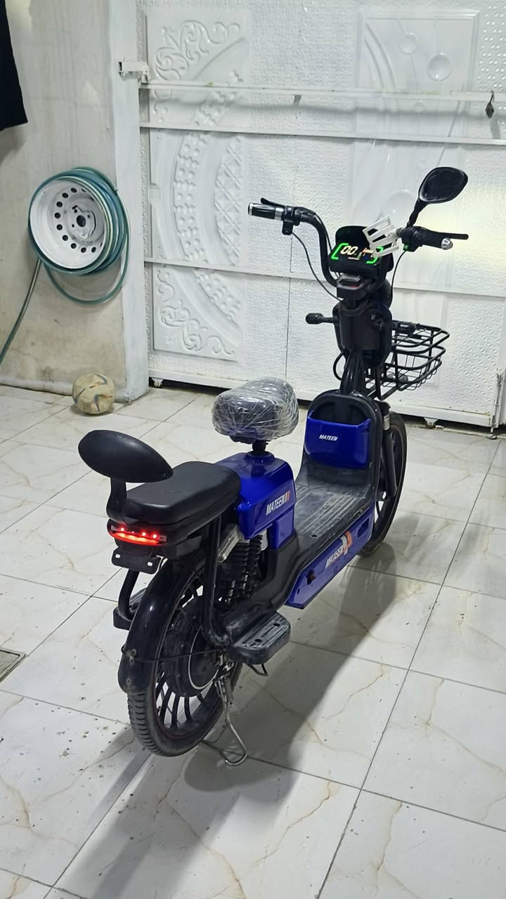 سلام عليكم ماطور شحن لبيع شغال كامل كهربائية كله شغال حجم 20 السعر 250:الرقم *********** متواجد وتساب
