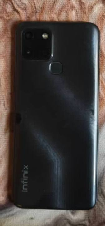 السلام عليكم
انفنكس سمارت 6 للبيع مستعمل السعر 35 
شراي يتصل ***********
