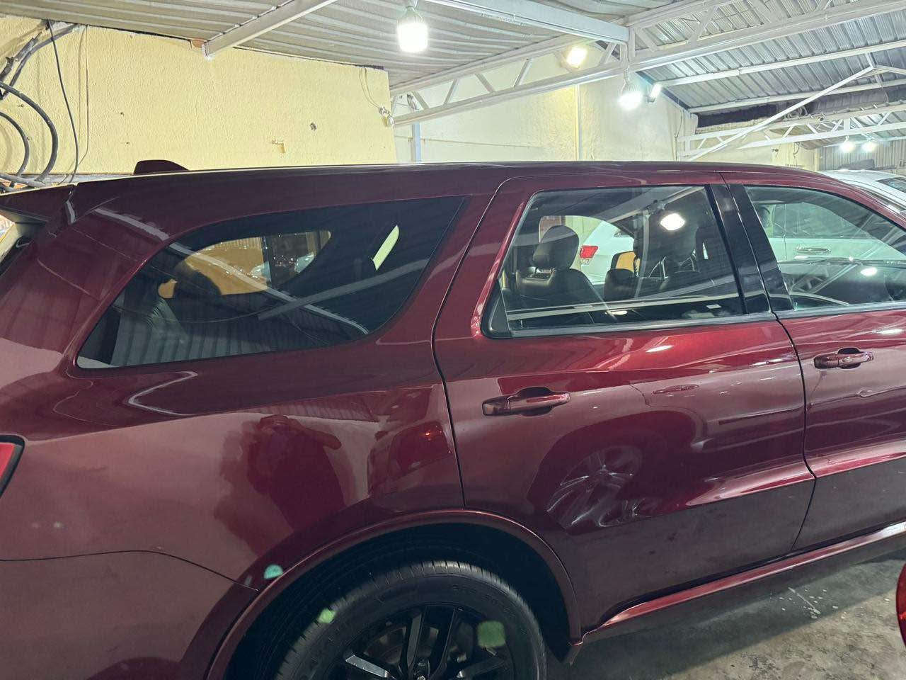 دورنكو 2022 فول RT MAX
لون مميز دم الغزال
رقم شمالي بسمي تحويل او وكاله

المواصفات
1/1فتحه
بصمه تشغيل عن بعد
رادر خلفي وجانبي
7مقاعد 
تدفئه وكشنات جلد وتبريد
شاشة كبيره كار بلي
تحكم كشنات كهرباء
وبعد بيه مواصفات 

الحادث:بدون أيرباك جاملغ وباب خلفي بي كلير بدون دواخل شرط

عنواني بغداد البياع 
السعر275وبيه مجال بسيط
*********** بغداد, العراق
