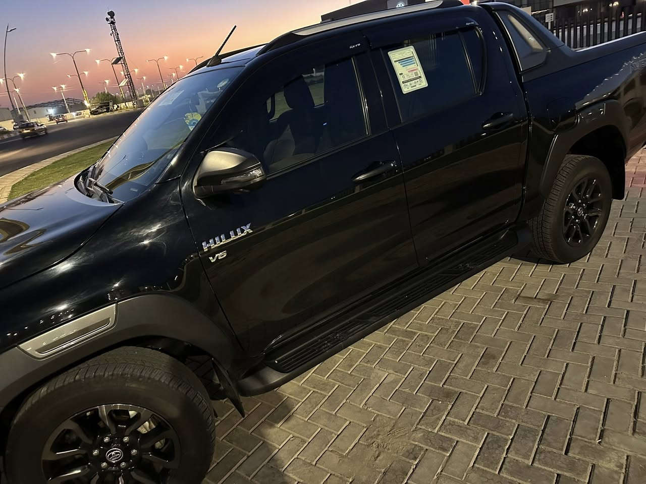للبيع بيك اب ادفنجر محرك v6 موديل 24 كويتي كامرات محيطيه شحن واير لس سياره جديده مكفوله تخم تاير مال الشركه مغلفه كشنات ارضيات سياره رقم اربيل باسمي تحويل مباشر مكان السياره الفلوجه الكرمه السعر 390 $ بيها مجال 
***********

